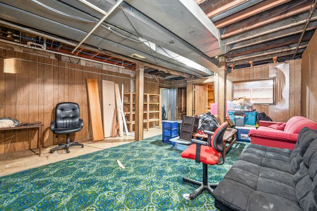 117 S Warren Avenue, Big Rapids, MI 49307