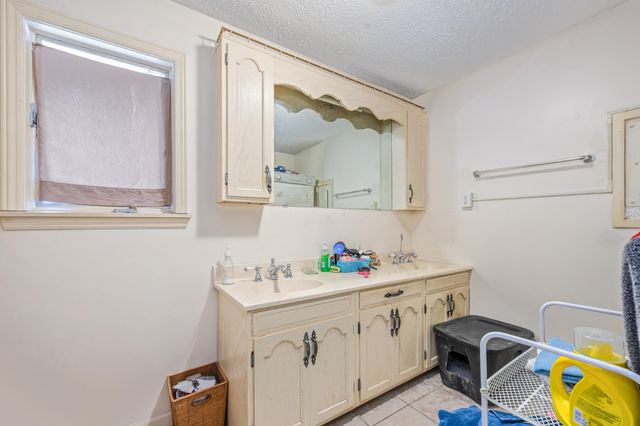 117 S Warren Avenue, Big Rapids, MI 49307