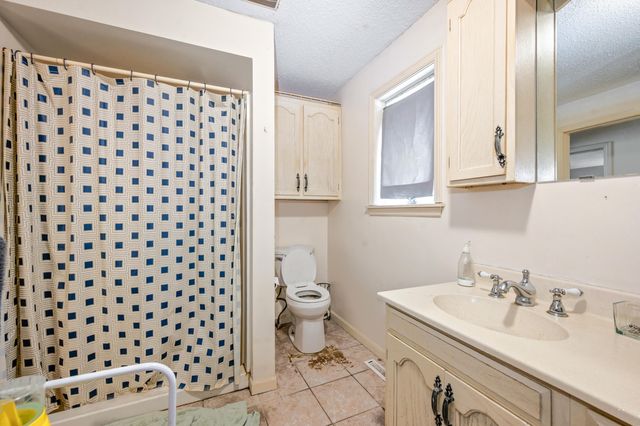 117 S Warren Avenue, Big Rapids, MI 49307