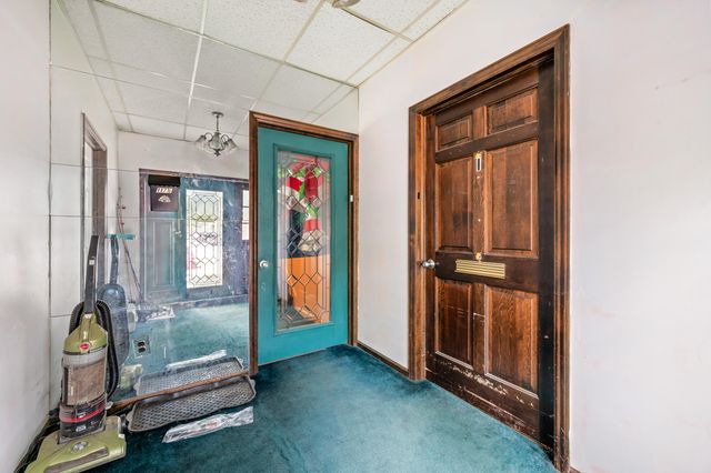 117 S Warren Avenue, Big Rapids, MI 49307