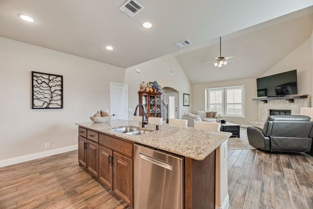 516 W North Creek Drive, Sherman, TX 75092