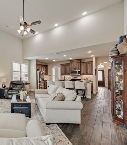 516 W North Creek Drive, Sherman, TX 75092