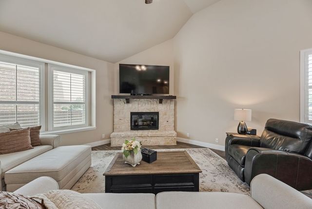 516 W North Creek Drive, Sherman, TX 75092