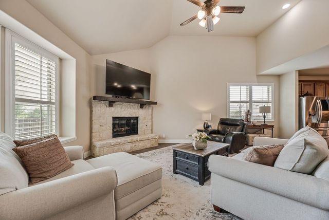 516 W North Creek Drive, Sherman, TX 75092