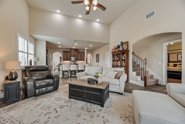 516 W North Creek Drive, Sherman, TX 75092