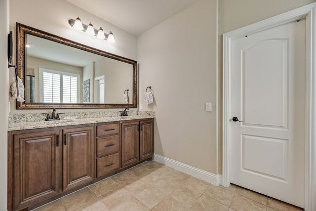 516 W North Creek Drive, Sherman, TX 75092
