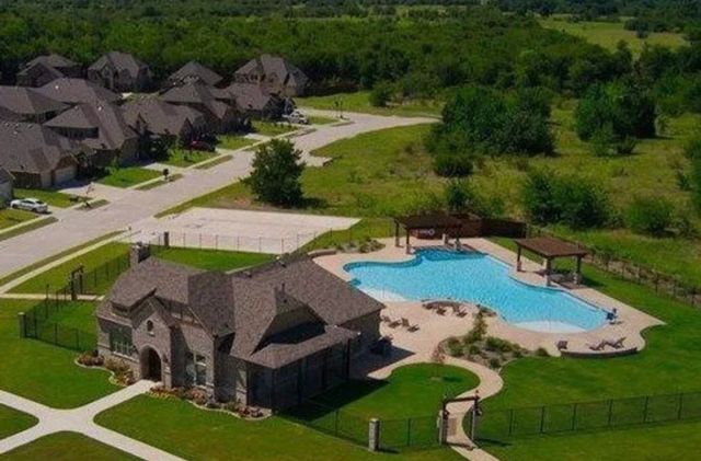 516 W North Creek Drive, Sherman, TX 75092