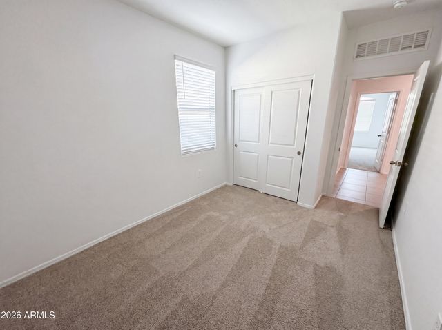 18616 W DESERT HOLLOW Drive, Wittmann, AZ 85361