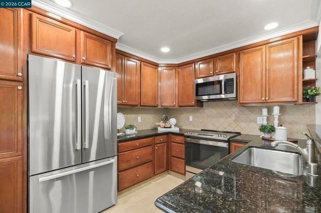 2057 Golden Rain Rd 4, Walnut Creek, CA 94595