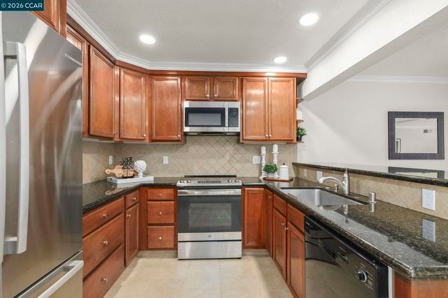 2057 Golden Rain Rd 4, Walnut Creek, CA 94595