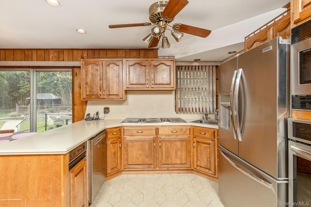 1431 Motor Parkway, Hauppauge, NY 11788