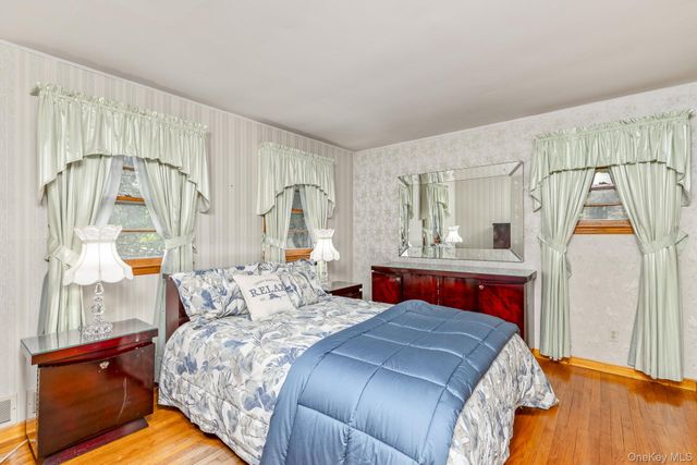 1431 Motor Parkway, Hauppauge, NY 11788