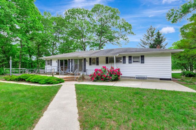 1431 Motor Parkway, Hauppauge, NY 11788