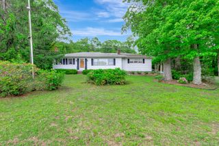 1431 Motor Parkway, Hauppauge, NY 11788