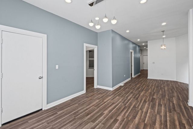 4018 W Polk Street, Chicago, IL 60624