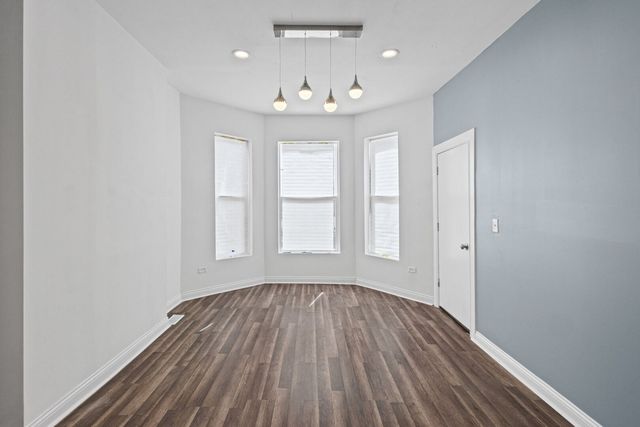 4018 W Polk Street, Chicago, IL 60624