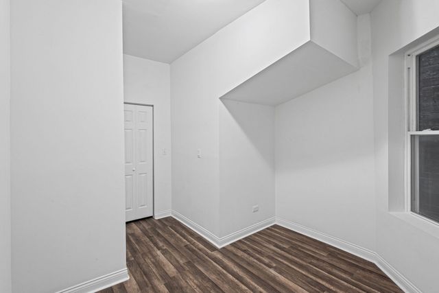 4018 W Polk Street, Chicago, IL 60624