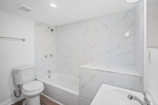 4018 W Polk Street, Chicago, IL 60624