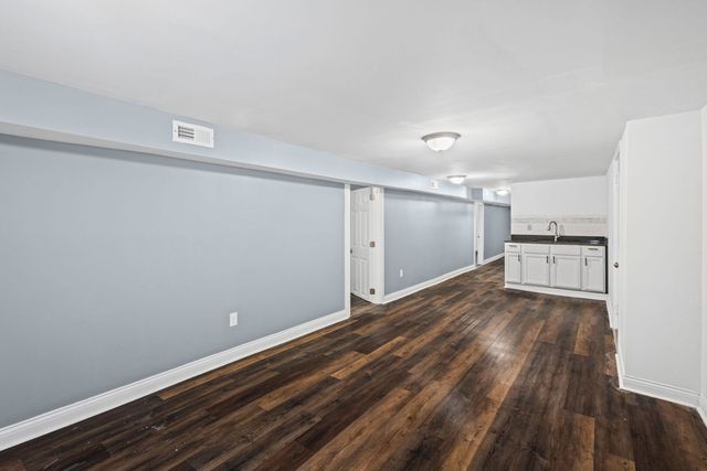 4018 W Polk Street, Chicago, IL 60624