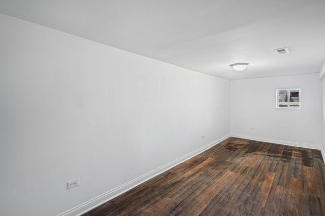 4018 W Polk Street, Chicago, IL 60624