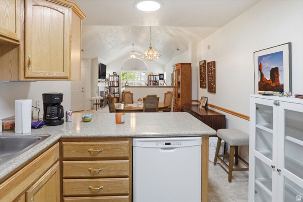 Image 15 of property listing at 3304 S HUNTER VILLA LN #D, West Valley City, UT 84128