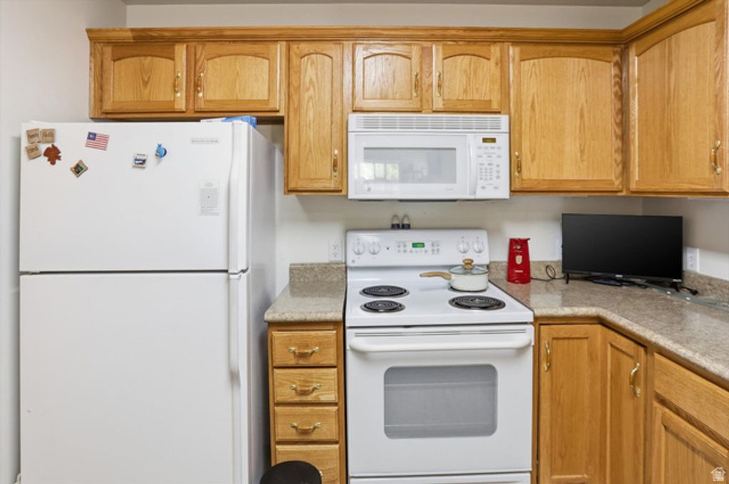Image 16 of property listing at 3304 S HUNTER VILLA LN #D, West Valley City, UT 84128