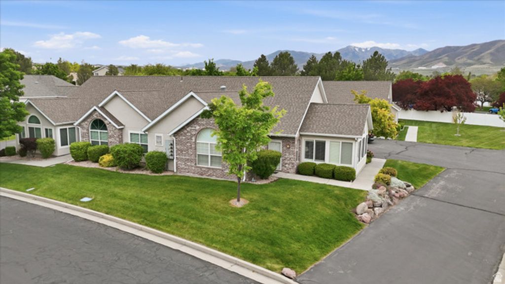 Image 30 of property listing at 3304 S HUNTER VILLA LN #D, West Valley City, UT 84128