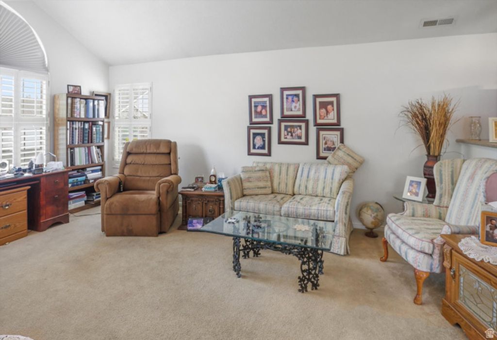 Image 4 of property listing at 3304 S HUNTER VILLA LN #D, West Valley City, UT 84128