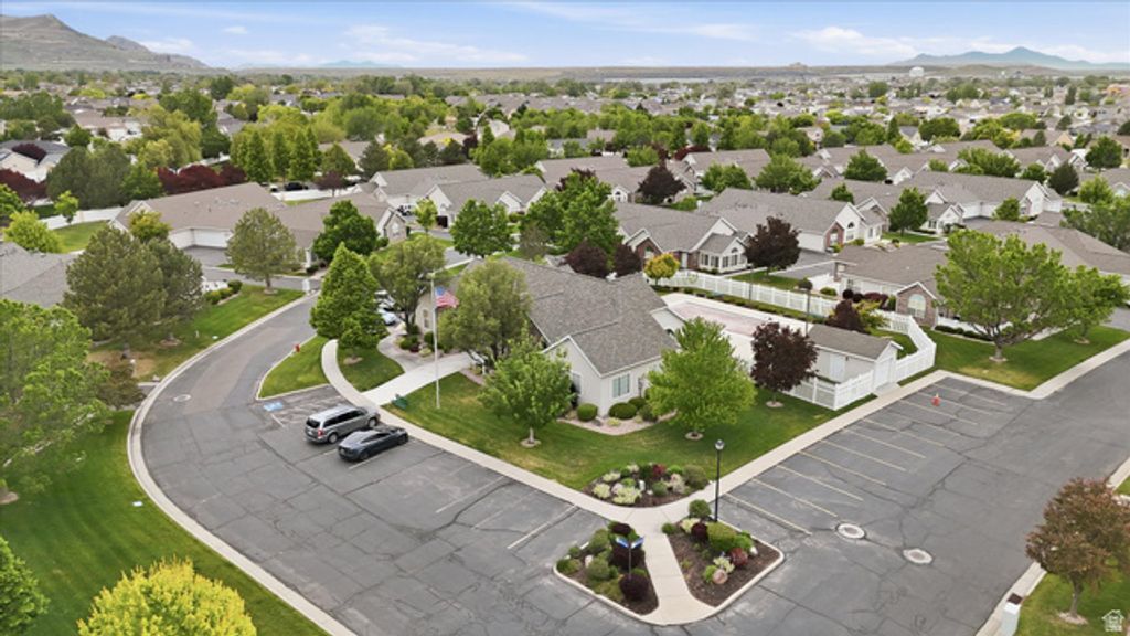 Image 47 of property listing at 3304 S HUNTER VILLA LN #D, West Valley City, UT 84128