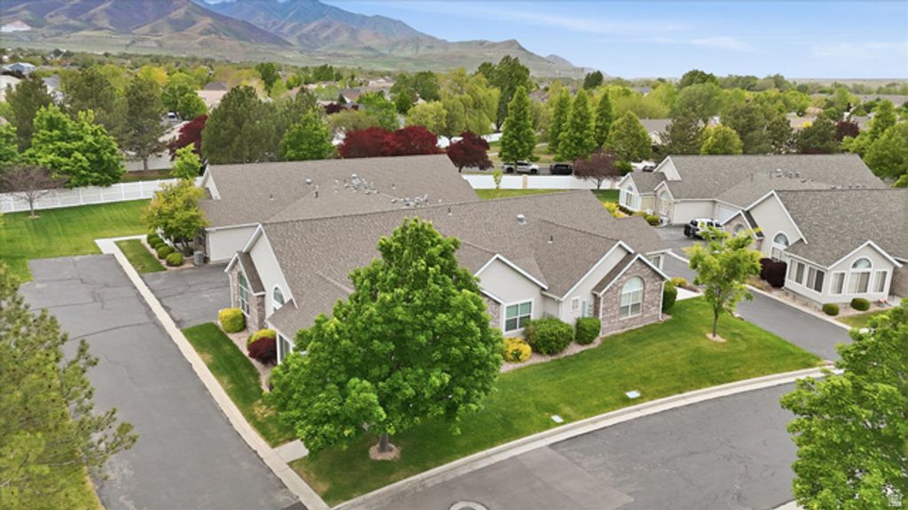 Image 50 of property listing at 3304 S HUNTER VILLA LN #D, West Valley City, UT 84128