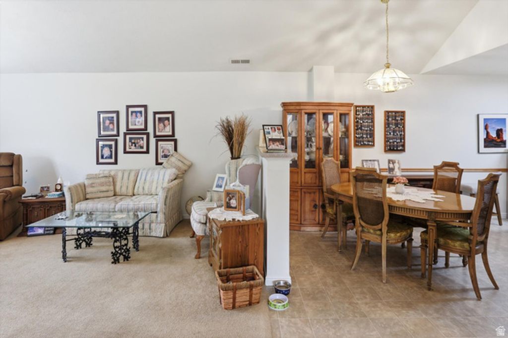 Image 10 of property listing at 3304 S HUNTER VILLA LN #D, West Valley City, UT 84128