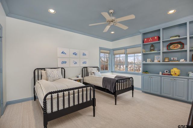 1405 Royal Oak Dr, Tyler, TX 75703