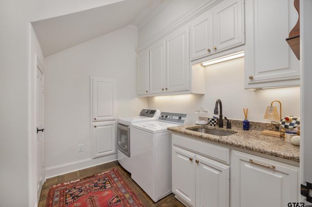 1405 Royal Oak Dr, Tyler, TX 75703