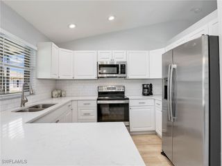 4829 Molokai DR 12, Naples, FL 34112