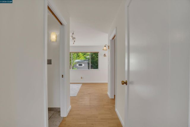 144 Roslyn Dr, Concord, CA 94518