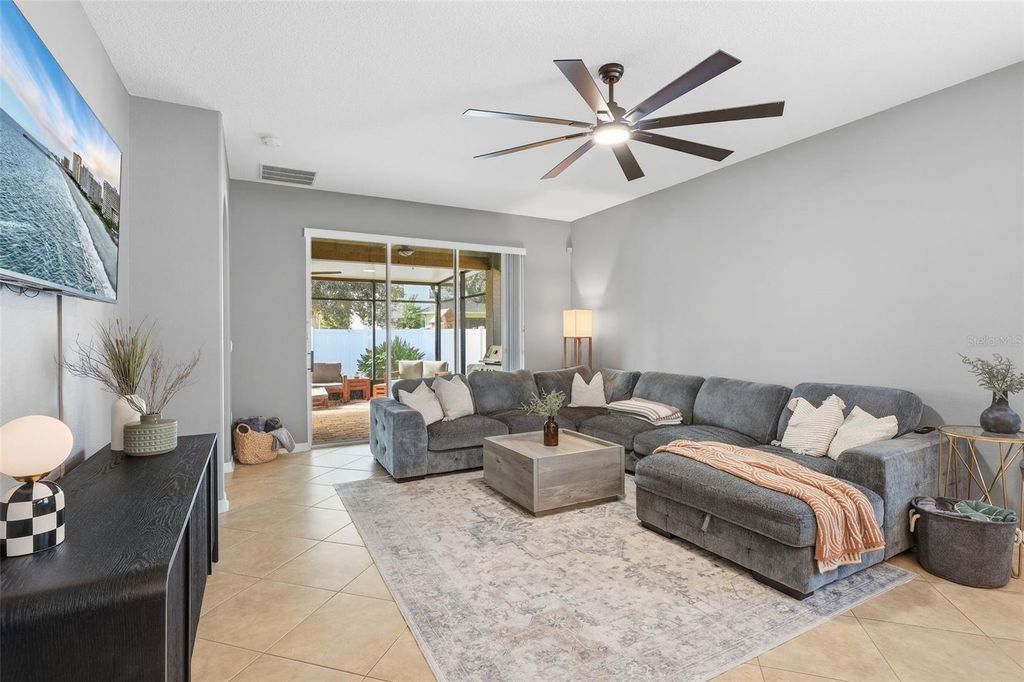 Image 14 of property listing at 12722 BOGGY POINTE DRIVE, Orlando, FL 32824