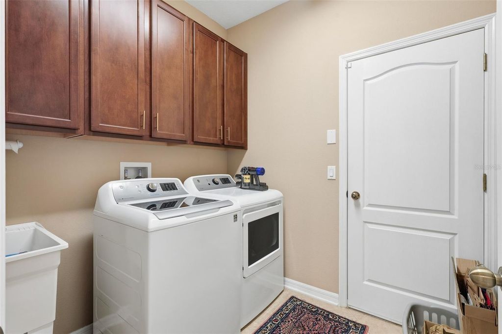 Image 29 of property listing at 12722 BOGGY POINTE DRIVE, Orlando, FL 32824