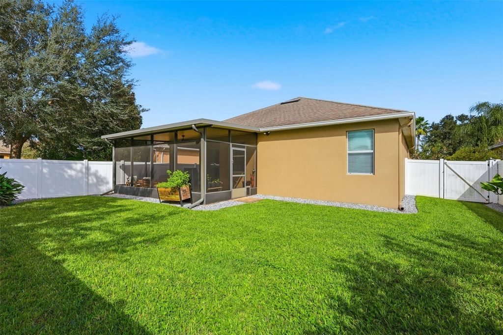 Image 35 of property listing at 12722 BOGGY POINTE DRIVE, Orlando, FL 32824