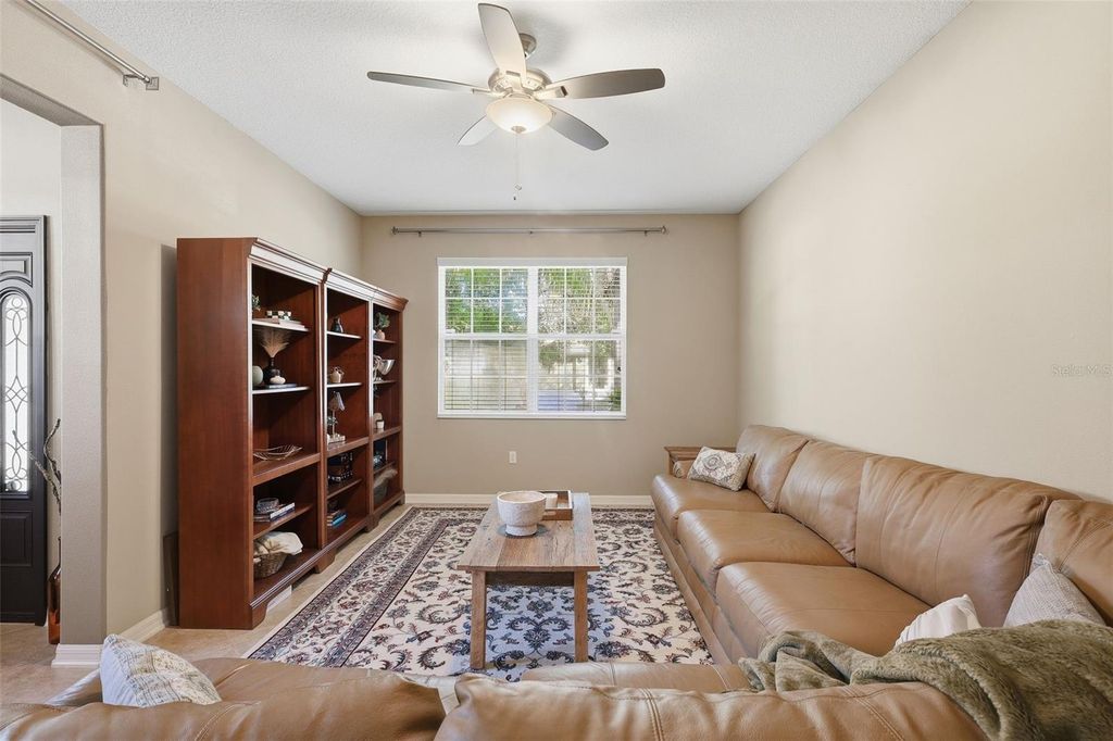 Image 6 of property listing at 12722 BOGGY POINTE DRIVE, Orlando, FL 32824