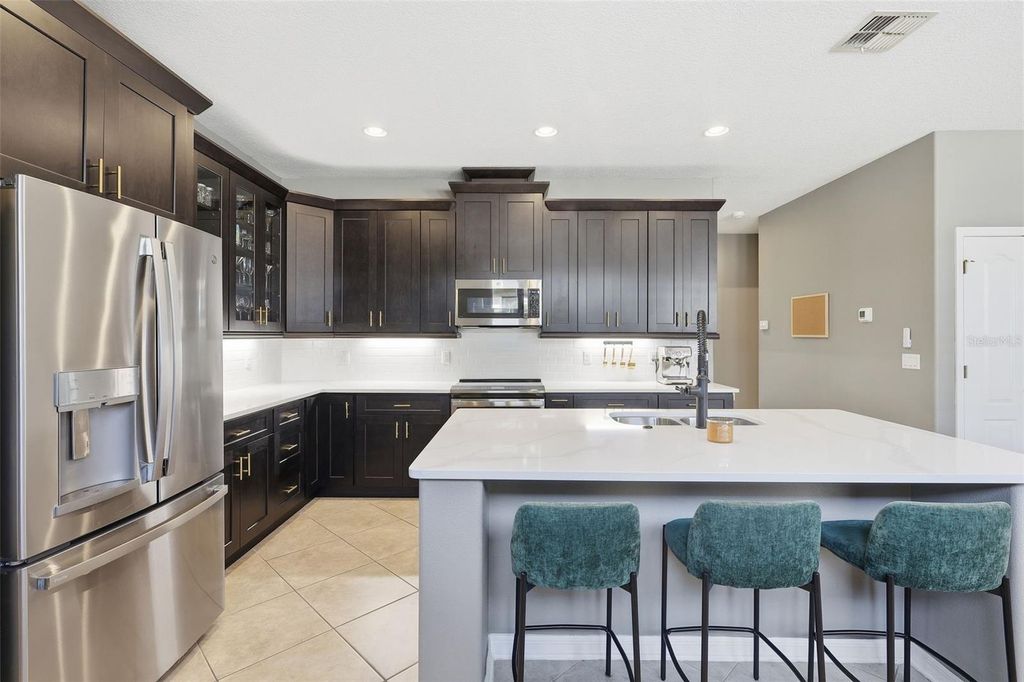 Image 9 of property listing at 12722 BOGGY POINTE DRIVE, Orlando, FL 32824