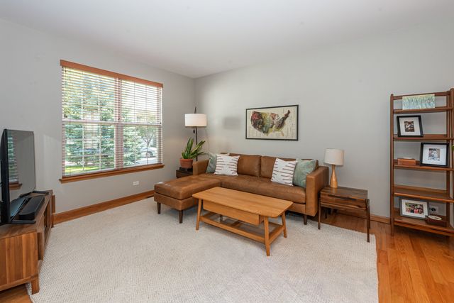 1777 Napa Suwe Court, Wauconda, IL 60084