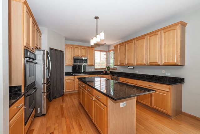1777 Napa Suwe Court, Wauconda, IL 60084