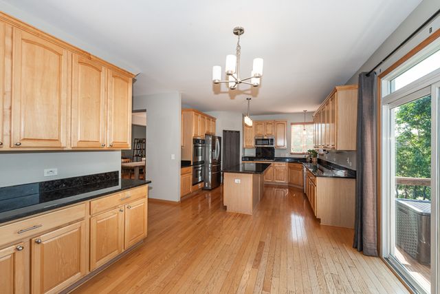 1777 Napa Suwe Court, Wauconda, IL 60084