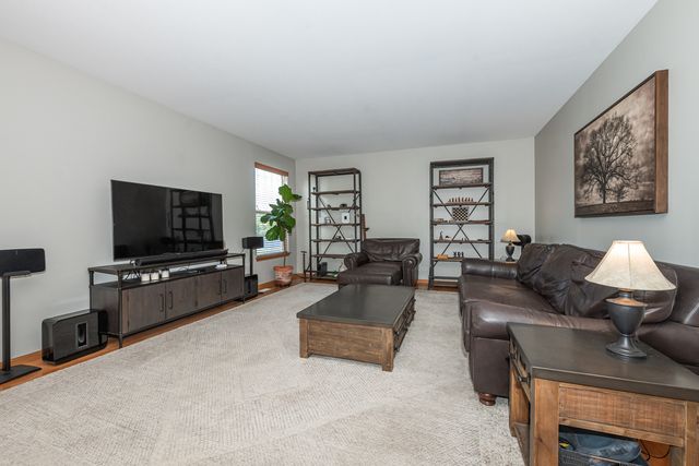 1777 Napa Suwe Court, Wauconda, IL 60084