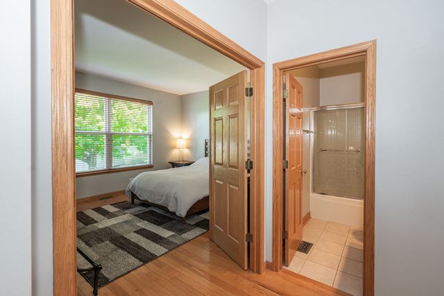 1777 Napa Suwe Court, Wauconda, IL 60084