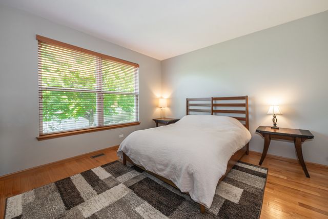 1777 Napa Suwe Court, Wauconda, IL 60084