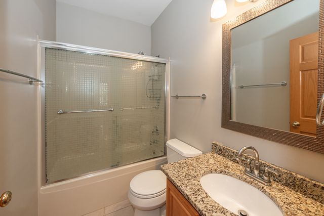 1777 Napa Suwe Court, Wauconda, IL 60084