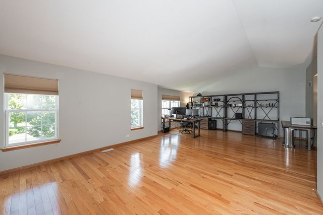 1777 Napa Suwe Court, Wauconda, IL 60084