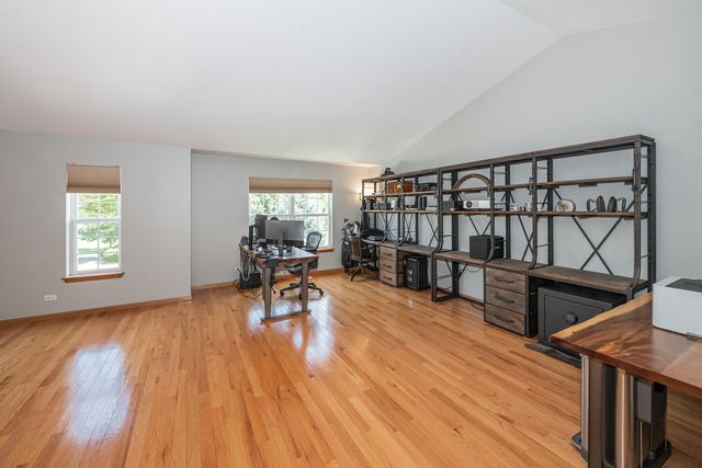 1777 Napa Suwe Court, Wauconda, IL 60084