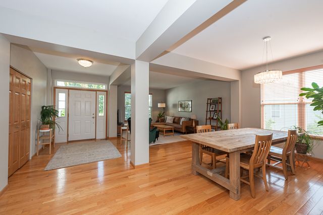 1777 Napa Suwe Court, Wauconda, IL 60084